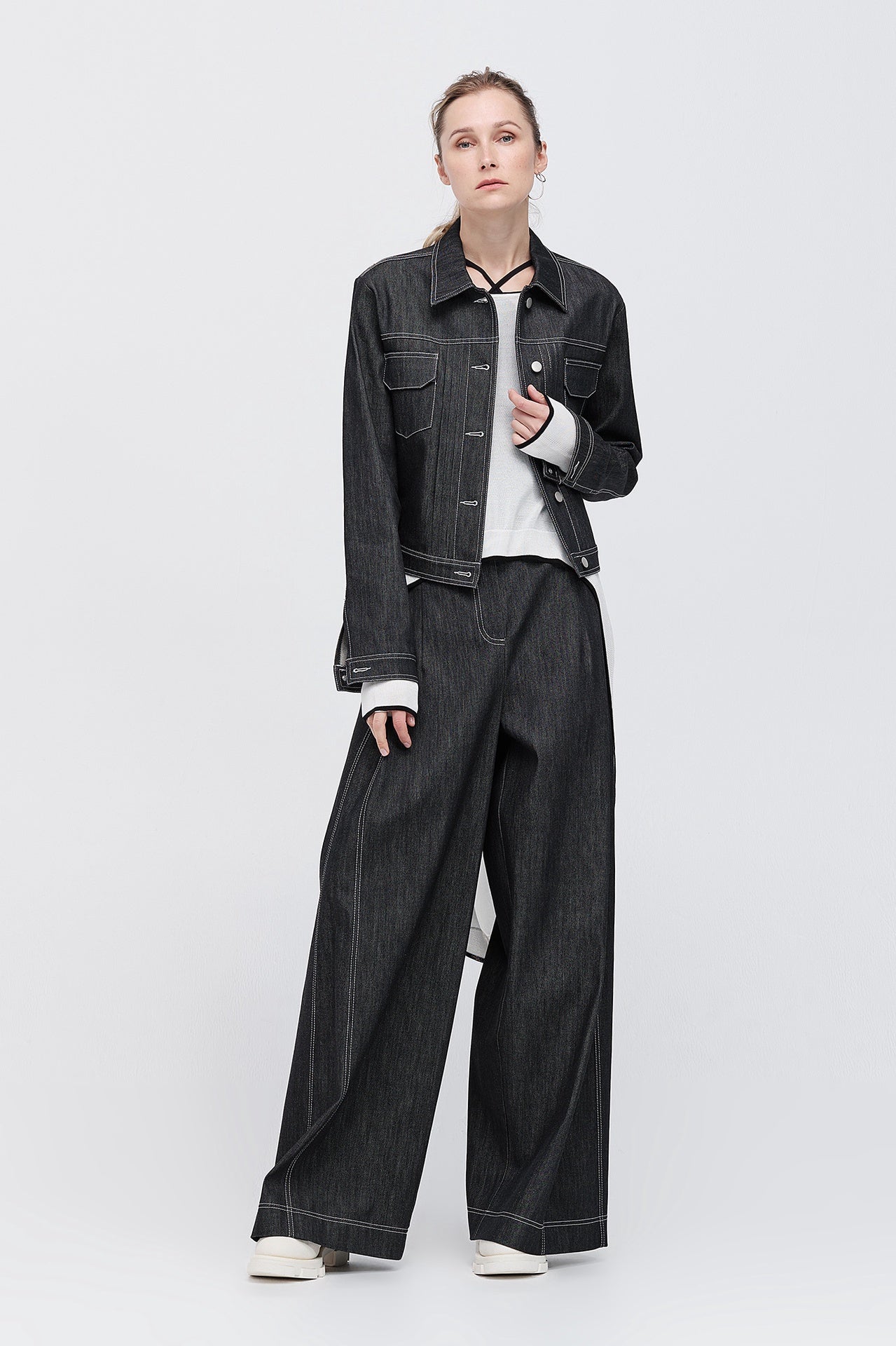 【SATIIIZ】Menver Track Banding Denim Pants Croquis速写: Folded Denim Pants | Runway — AGoodFun (fka