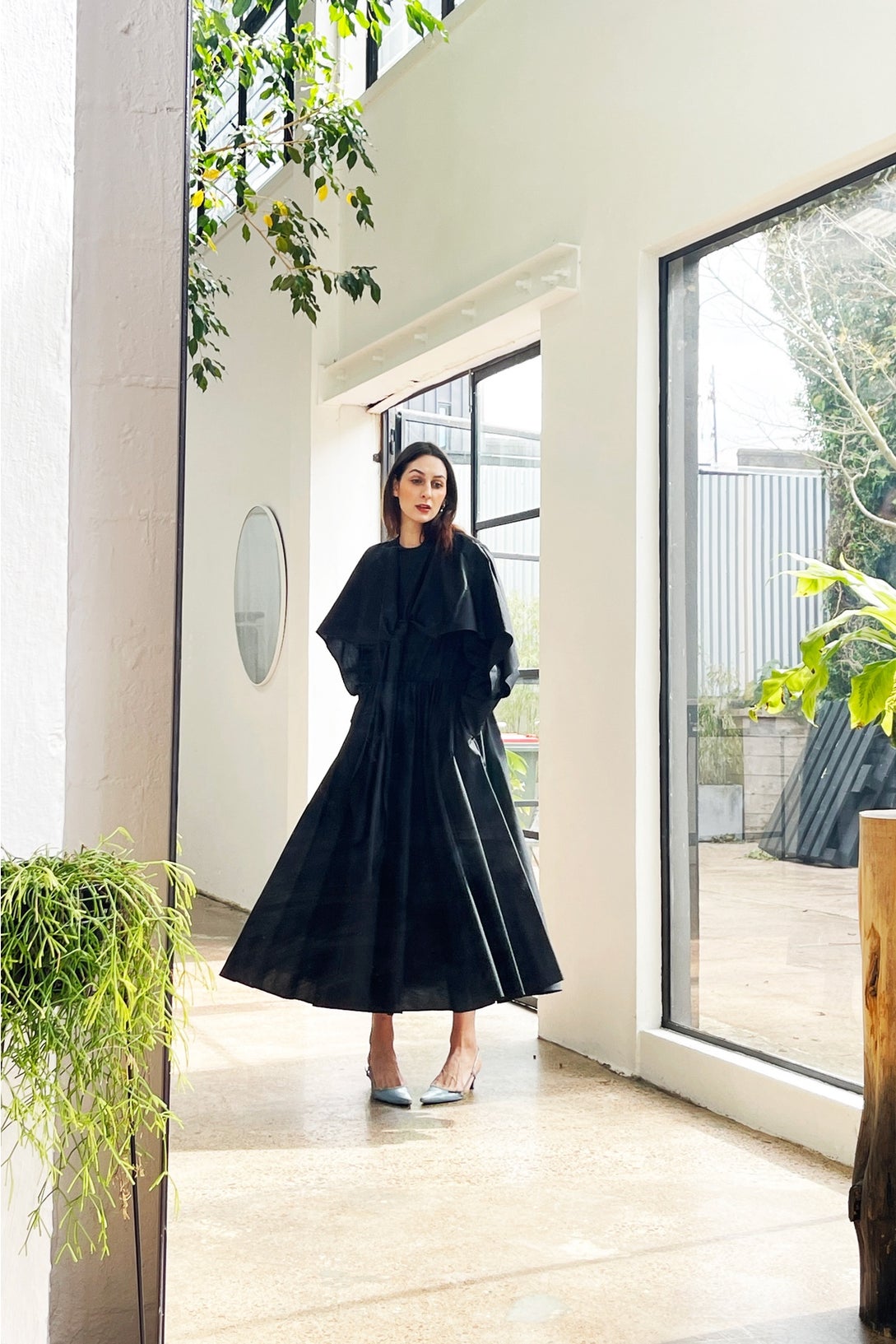 chinese dress ladies AOMEI Women's Stand Collar Pleated Cape Sleeve Loose Knee Length Dress Plus  Size(Black,S) at Amazon Women's Clothing store main image 0