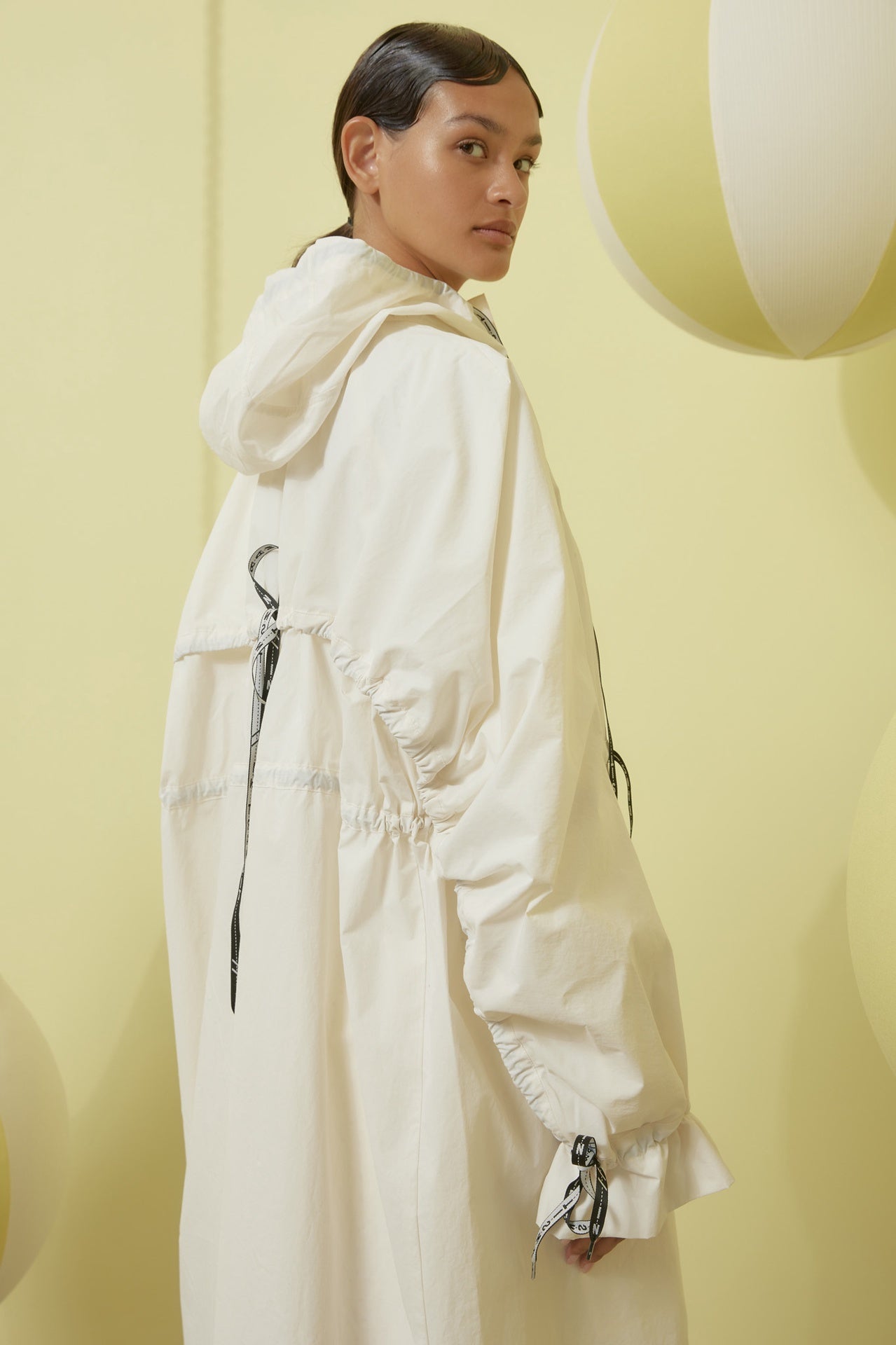 HENRIK VIBSKOV LONG DELIVERY ANORAK black - The Galaxy