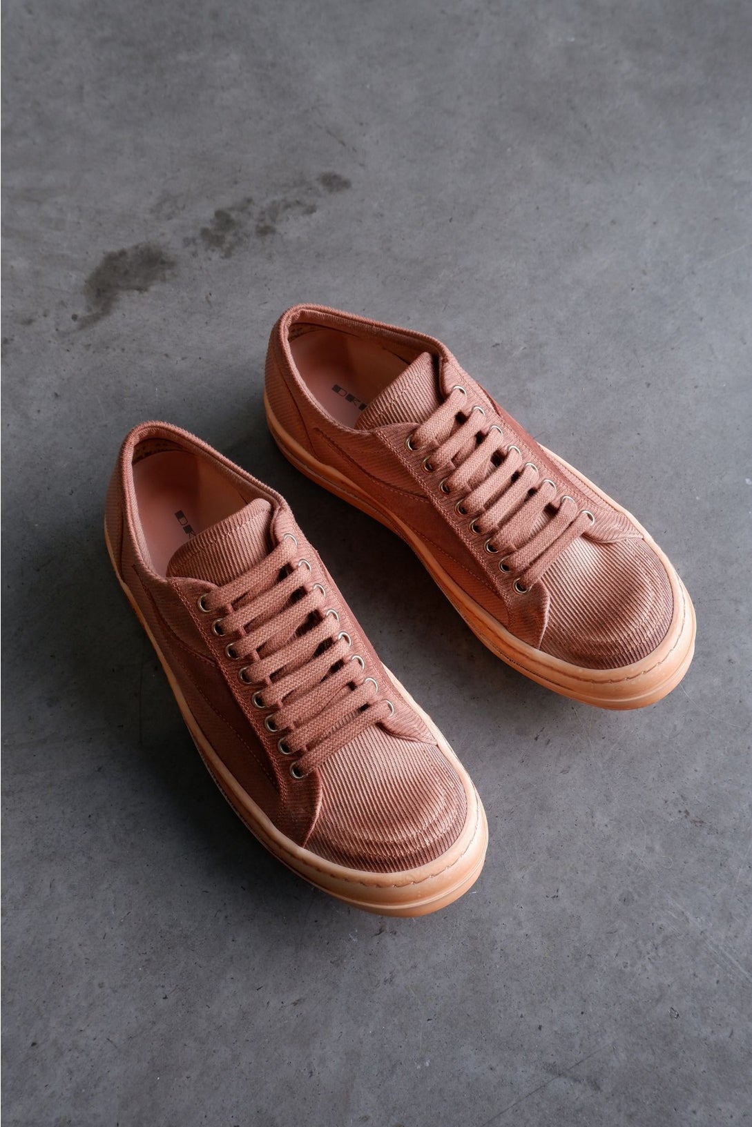 Vintage Sneaks - Dark Pink in Pink - The Shelter
