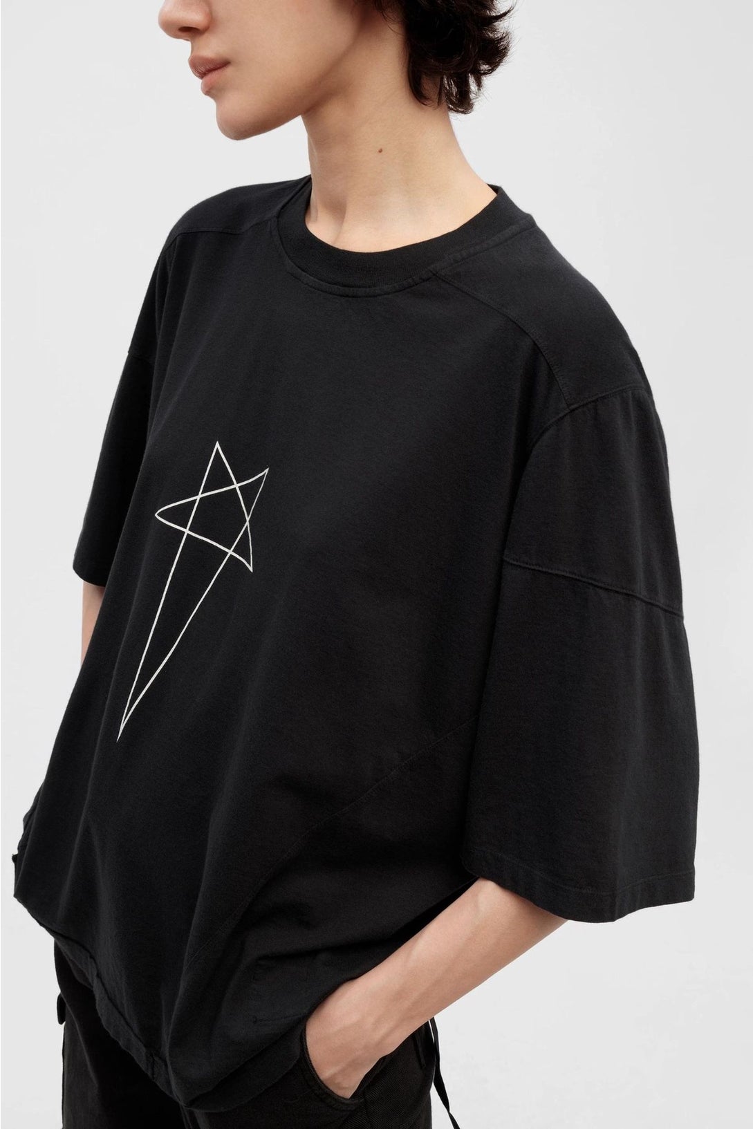 Walrus T - Black / Milk in Black - The Shelter