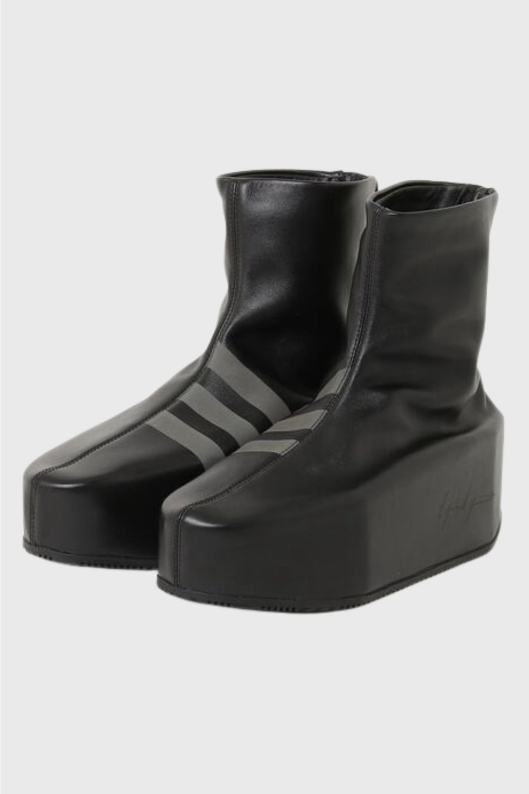 Y-3 Kyasu Overboot - Black in Black - The Shelter